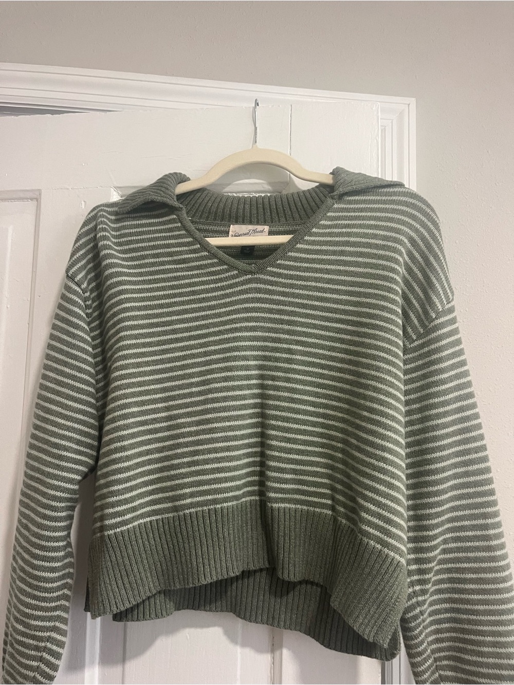 Universal Thread Striped V-Neck Hooded Sweater in Sage Green and Cream